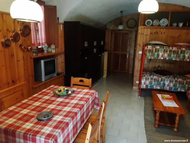 Casa in vendita a Brusson, Aosta