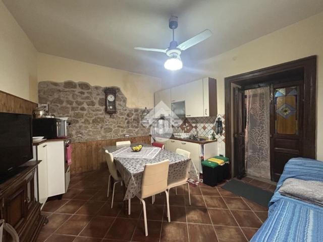 Casa in vendita a Cervinara, Campania