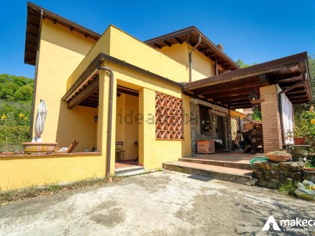 Casa in vendita a Unione di comuni Montana Lunigiana, Podenzana