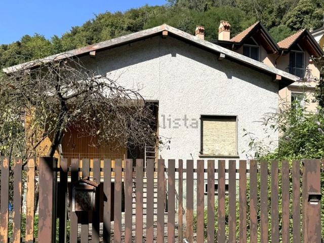 Casa in vendita a Foppenico, Calolziocorte