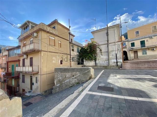 Casa in vendita a San Filippo Superiore, Messina