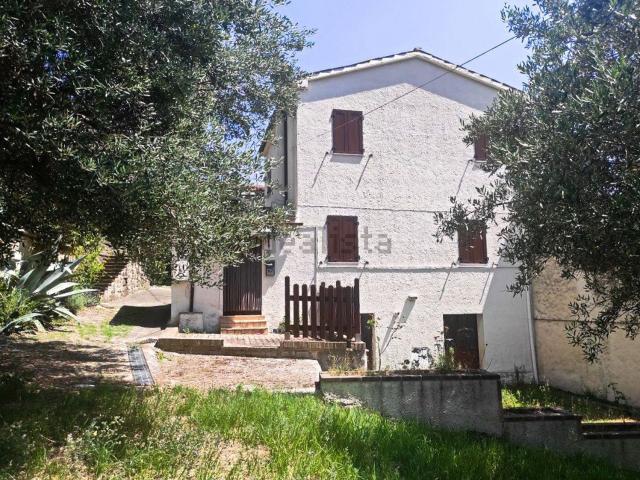Casa in vendita a Strada, Marche