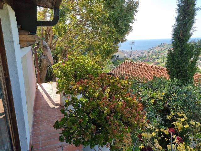 Casa in vendita a Suseneo, San Remo