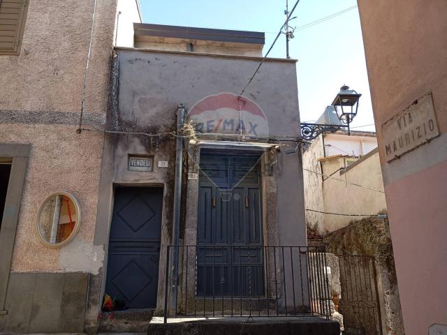 Casa in vendita a Maletto, Sicilia