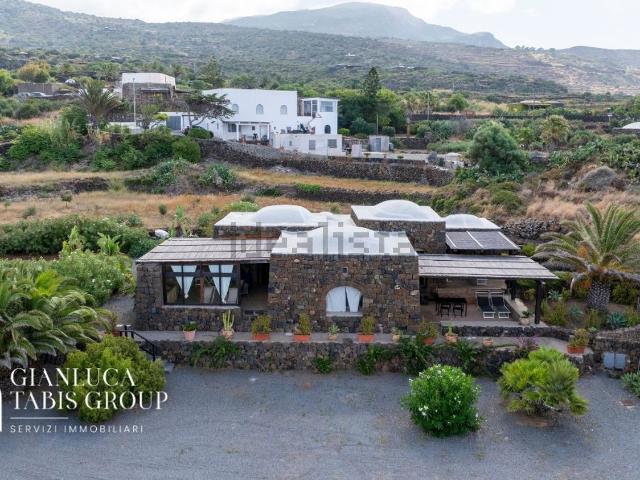 Casa in vendita a Punta Tre Pietre, Pantelleria Aeroporto
