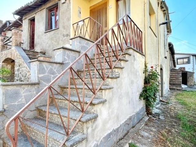Casa in vendita a Bagnoregio, Lazio
