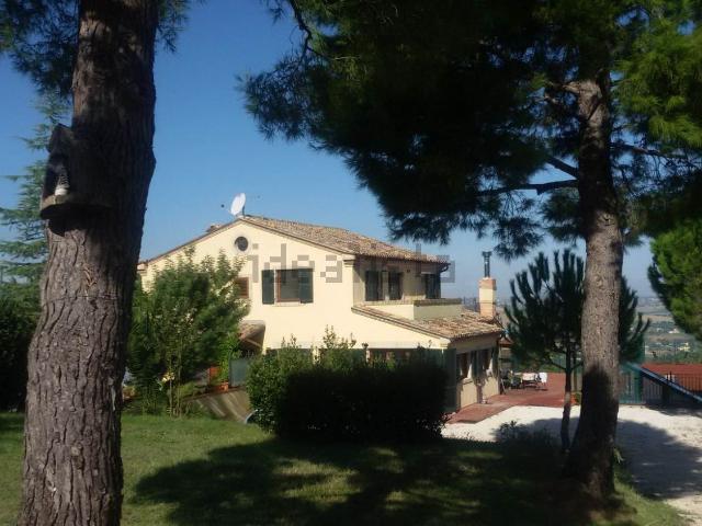 Casa in vendita a Scuola Agraria, Macerata