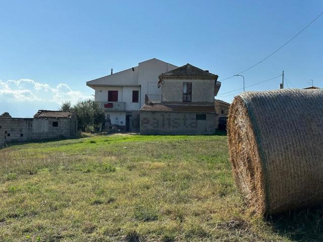 Casa in vendita a Montefino, Teramo