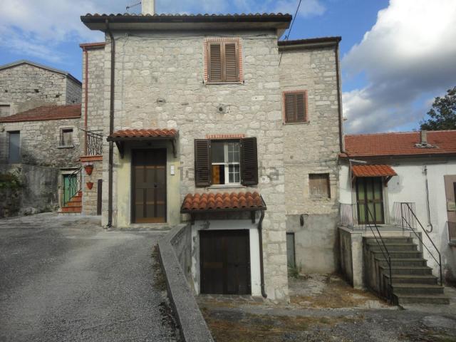 Casa in vendita a Sessano Del Molise, Molise