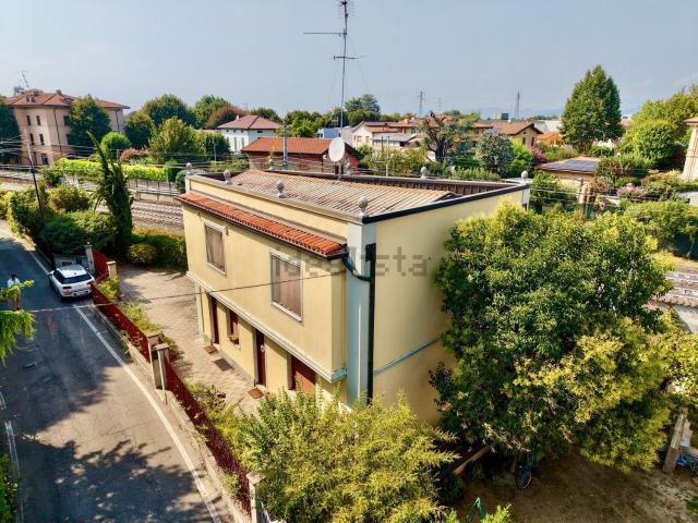 Casa in vendita a Chiari, Lombardia