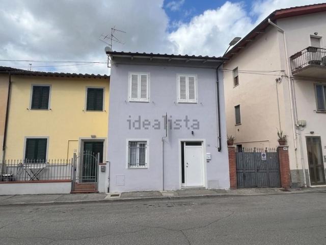 Casa in vendita a La Villa, Campi Bisenzio