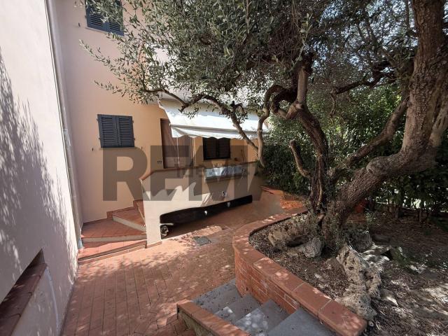 Casa in vendita a Castelnuovo d'Elsa, Castelfiorentino