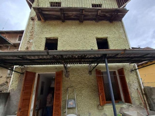 Casa in vendita a Campiedi, Dongo