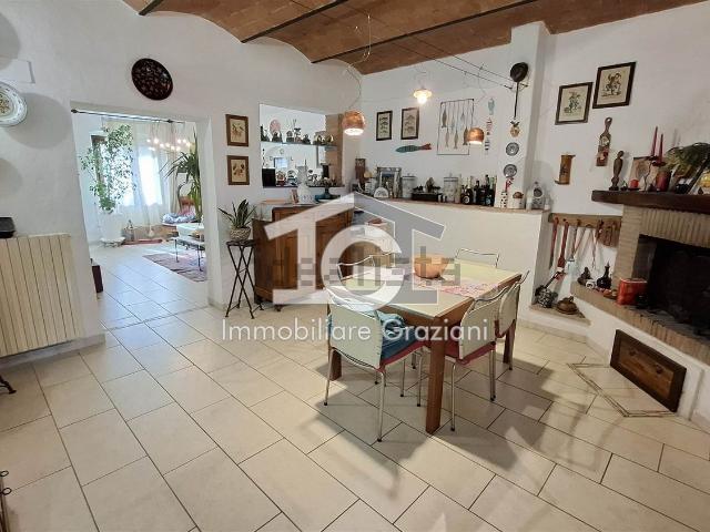 Casa in vendita a Collesalvetti, Toscana