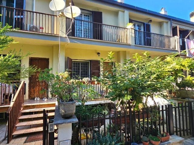 Casa in vendita a Tor Lupara, Fonte Nuova