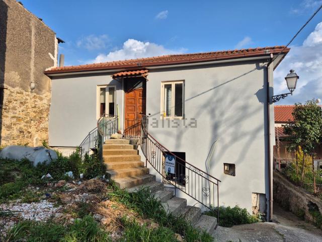 Casa in vendita a Ogliastro Cilento, Campania
