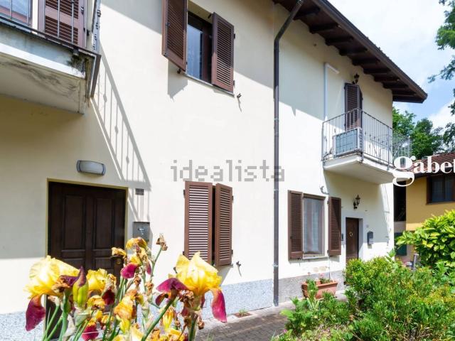Casa in vendita a Novate Brianza, Merate