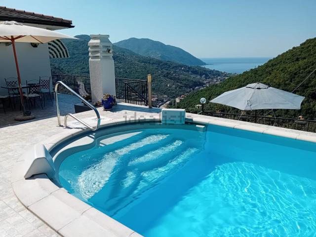 Casa in vendita a Verzemma, Recco