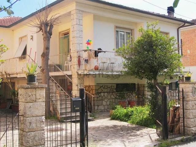 Casa in vendita a Abbadia Di Montepulciano, Toscana