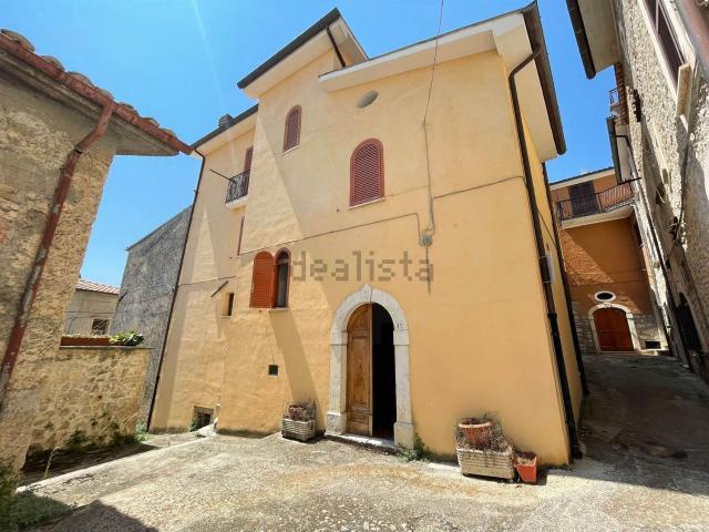 Casa in vendita a Alvito, Lazio