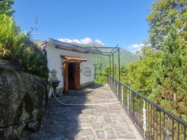 Casa in vendita a Cernesio, Ceres