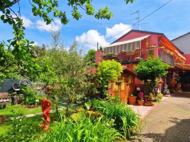Casa in vendita a Montecalvo Versiggia, Lombardia