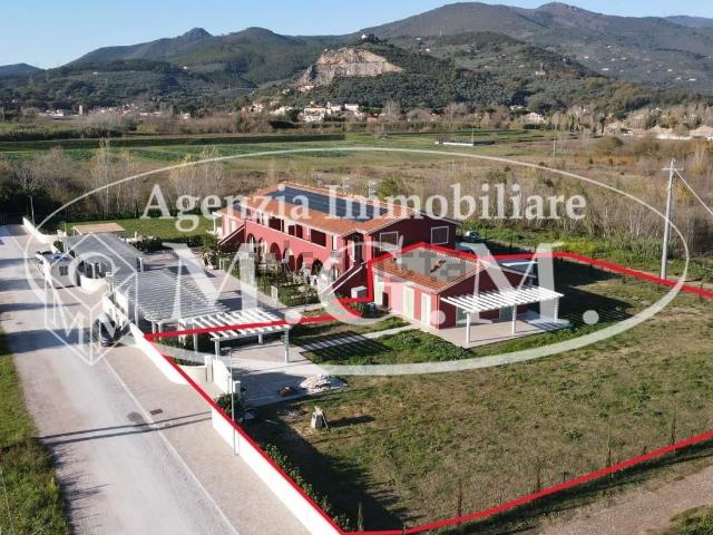 Casa in vendita a Case Bianche, Calcinaia