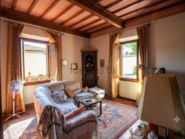 Casa in vendita a Cascia, Reggello