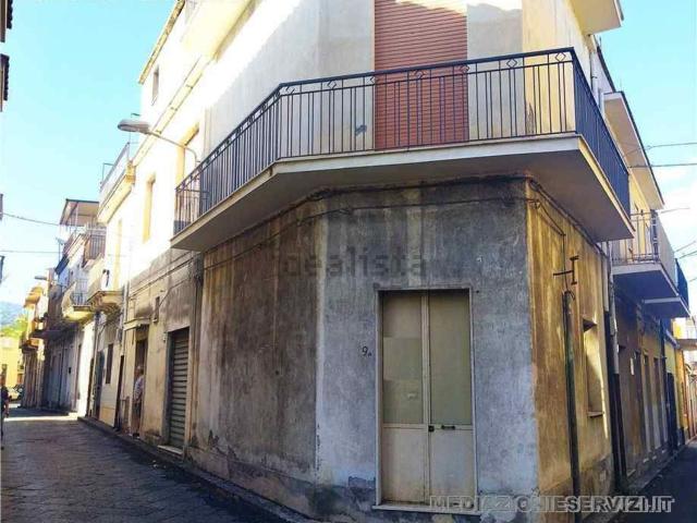 Casa in vendita a Giarre, Sicilia
