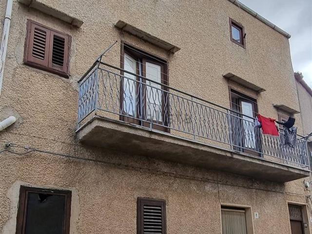 Casa in vendita a Palazzo Adriano, Sicilia