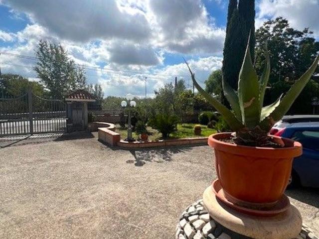 Casa in vendita a Ottaviano, Campania