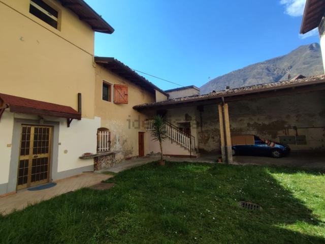 Casa in vendita a Piazza, Sovere