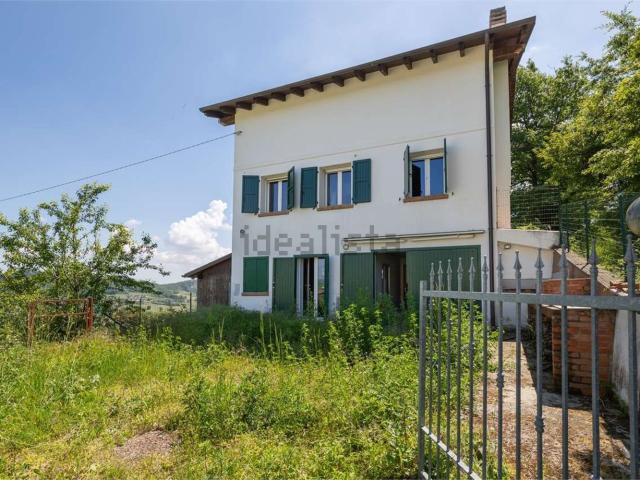 Casa in vendita a Appennino Reggiano, Re