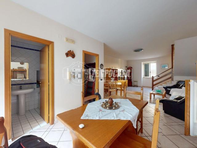 Casa in vendita a Frignano, Campania