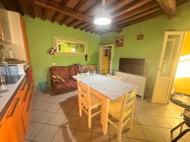 Casa in vendita a Carrara, Toscana