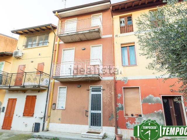 Casa in vendita a Soresina, Lombardia