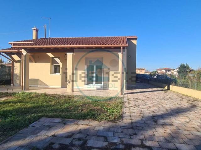 Casa in vendita a Porto Menai, Gambarare