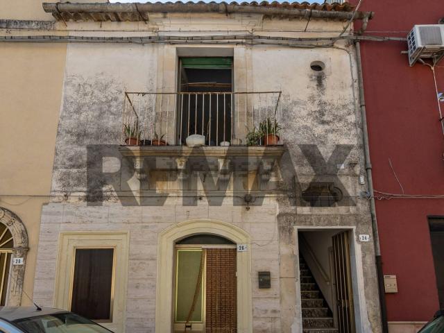 Casa in vendita a Ferla, Siracusa