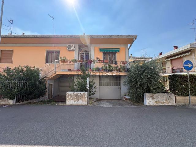 Casa in vendita a Cisliano, Milano