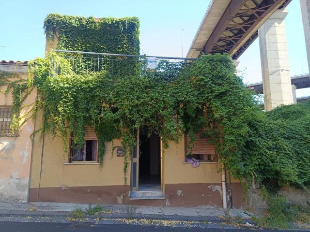 Casa in vendita a Giostra, Messina