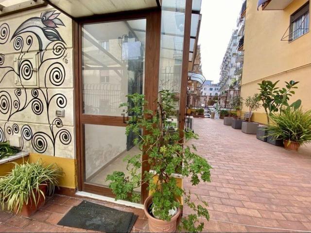 Casa in vendita a Salerno, Campania