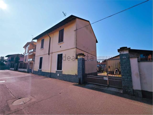 Casa in vendita a Abbiategrasso, Lombardia