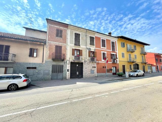 Casa in vendita a Canale, Cuneo