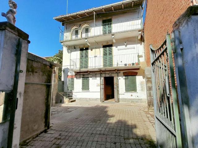 Casa in vendita a Piemonte, Asti