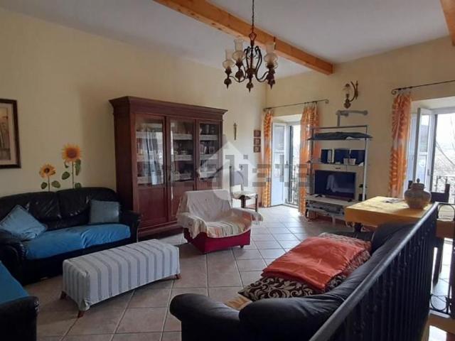 Casa in vendita a Collepardo, Lazio