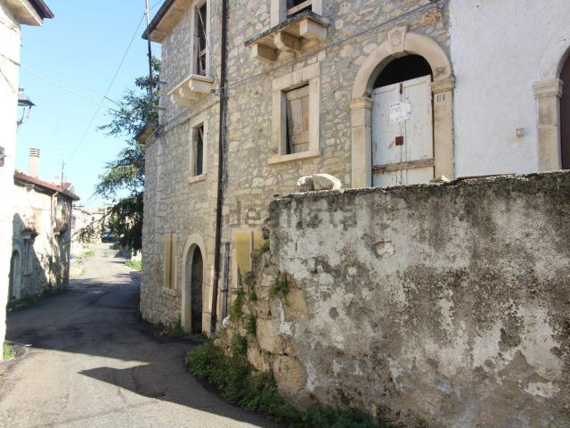Casa in vendita a Caramanico Terme, Abruzzo