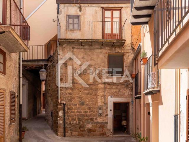 Casa in vendita a Castelbuono, Sicilia
