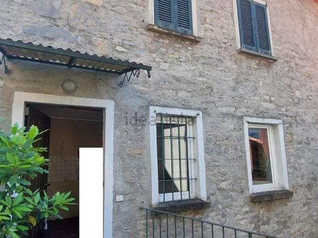 Casa in vendita a Nesso, Lombardia