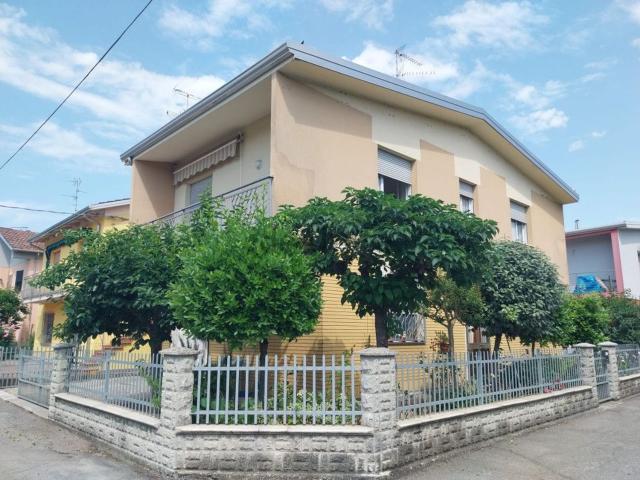Casa in vendita a Unione Comuni Modenesi Area Nord, Finale Emilia