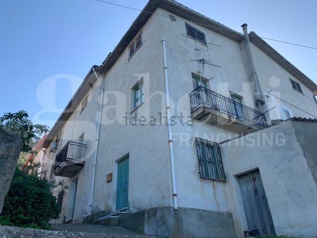 Casa in vendita a Calabria, Cosenza